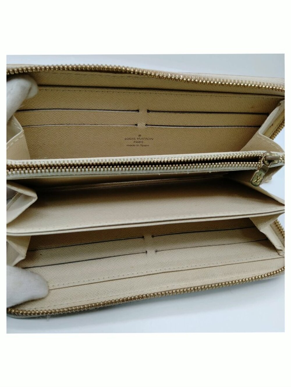 Authentic Louis Vuitton Damier Azur Zippy Wallet - Picture 6 of 9